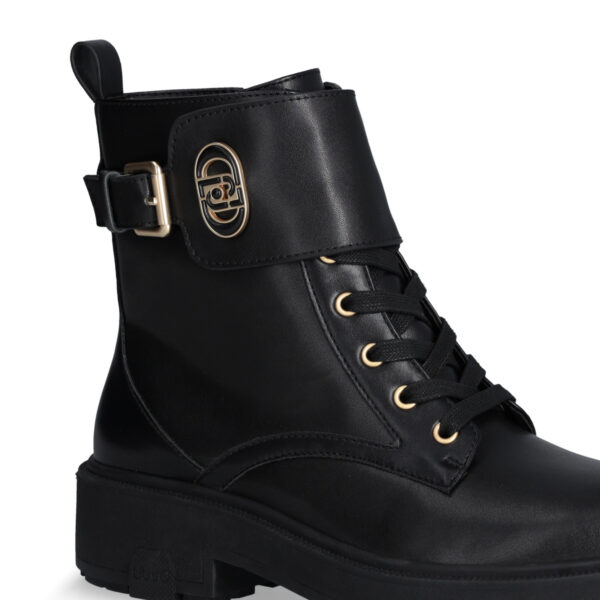 Botas de Piel con Hebilla