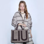 Bolso Tote Grande Tejido Cuadros Liu Jo - Imagen 5